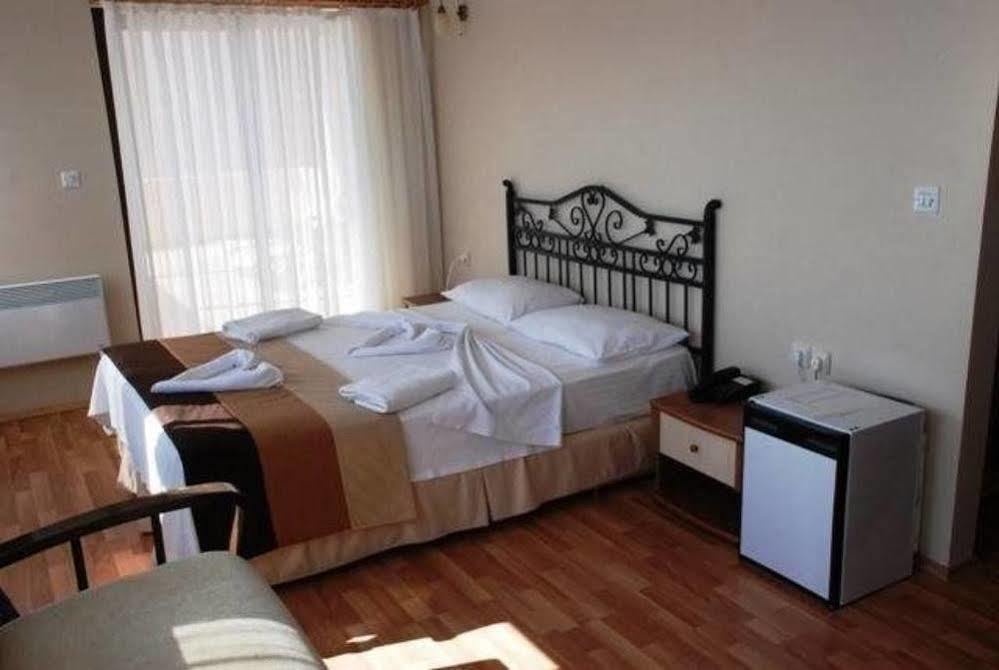 Kerman Hotel Çeşme Exterior foto